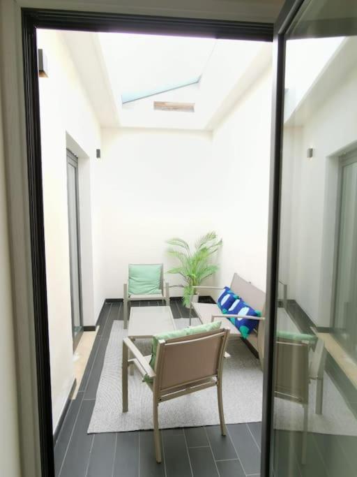 Belfrontizio Apartment Ачиреале Экстерьер фото